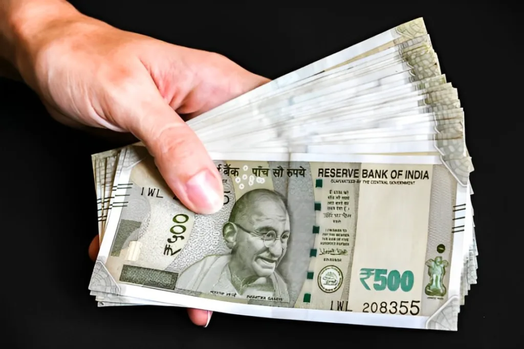 Rupee Surges 17 Paise to Hit 83.33 Against US Dollar